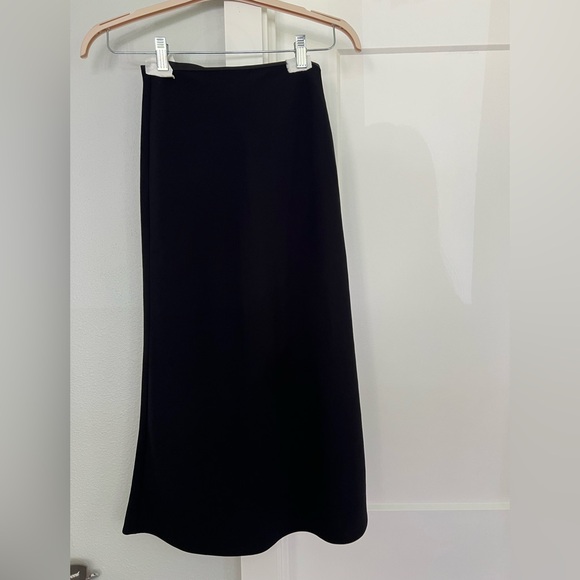 Aritzia | Wilfred Devotion Skirt, 00, S/XS, Black - Picture 5 of 7